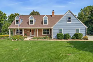 149 Hickory Dr, Delafield, WI 53018 - Photo 1