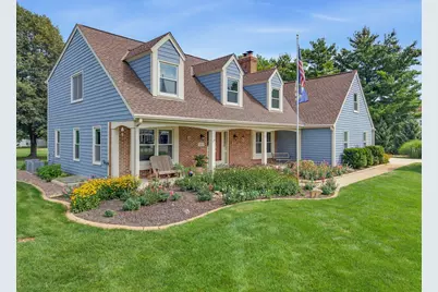 149  Hickory Dr, Delafield, WI 53018 - Photo 2