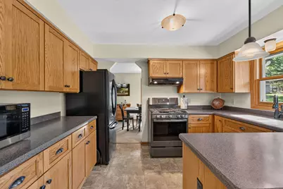 W158N10439  Old Farm Rd, Germantown, WI 53022 - Photo 10