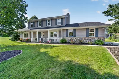 W158N10439  Old Farm Rd, Germantown, WI 53022 - Photo 2