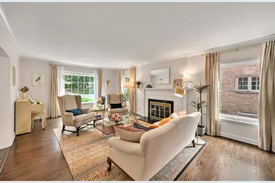9519  Harding Blvd, Wauwatosa, WI 53226 - Photo 8