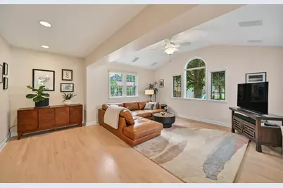 9519  Harding Blvd, Wauwatosa, WI 53226 - Photo 10