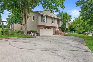 316 W State St, Burlington, WI 53105 - Photo 2