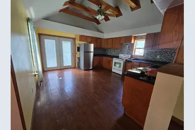 305 W Nott St, Tomah, WI 54660 - Photo 6