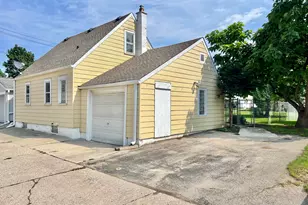 3319 S 67th St, Milwaukee, WI 53219 - Photo 16