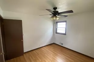 3409 W Wilbur Ave, Greenfield, WI 53221 - Photo 12