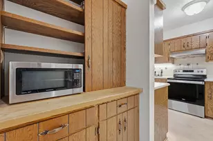 8894 Greenmeadow Ln, Greendale, WI 53129 - Photo 20