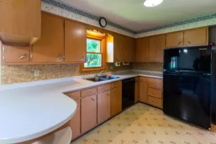 37310 87th St, Randall, WI 53105 - Photo 8