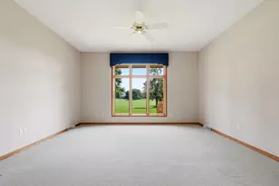 1209 E Sweetbriar Ln, Hartland, WI 53029 - Photo 12
