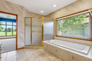 1209 E Sweetbriar Ln, Hartland, WI 53029 - Photo 14