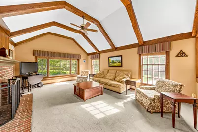 2400  Cedar Dr, Brookfield, WI 53045 - Photo 4