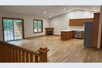 422  Callaway Blvd, Campbell, WI 54603 - Photo 4
