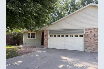 422  Callaway Blvd, Campbell, WI 54603 - Photo 2