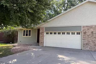 422 Callaway Blvd, Campbell, WI 54603 - Photo 2