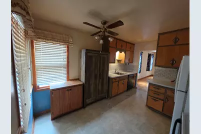 1958 S 97th St, West Allis, WI 53227 - Photo 6