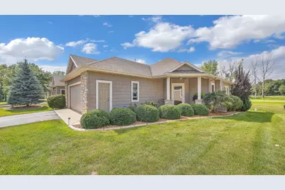 1982  Golf Course Dr, Fond du Lac, WI 54937 - Photo 4