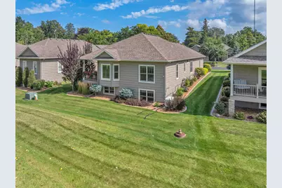 1982  Golf Course Dr, Fond du Lac, WI 54937 - Photo 28