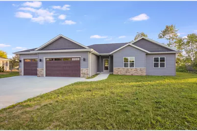 4631  Ridge Ct, Manitowoc, WI 54220 - Photo 2