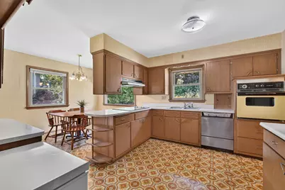 3921 N 100th St #3925, Milwaukee, WI 53222 - Photo 18