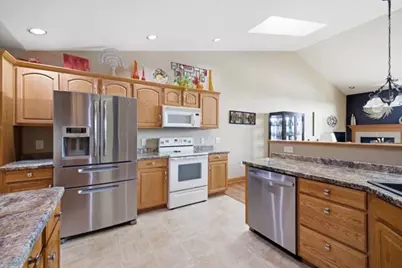 2121  45th St #G, Two Rivers, WI 54241 - Photo 2