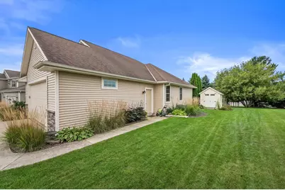 781  Autumn Ridge Ln, Hartford, WI 53027 - Photo 52