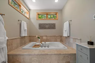 N29W30764  Foxwood Dr, Delafield, WI 53072 - Photo 16