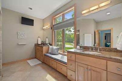 N29W30764  Foxwood Dr, Delafield, WI 53072 - Photo 18