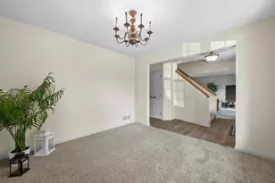 922 River Hill Dr, Waukesha, WI 53189 - Photo 6