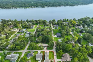 W3824 Lakeview Dr, Geneva, WI 53147 - Photo 6