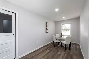 4860 N 89th St, Milwaukee, WI 53225 - Photo 10