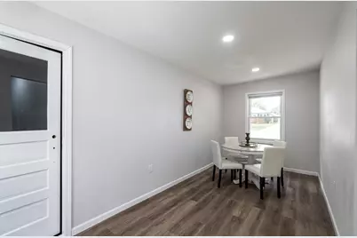4860 N 89th St, Milwaukee, WI 53225 - Photo 12