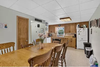 2738 S 72nd St, West Allis, WI 53219 - Photo 10