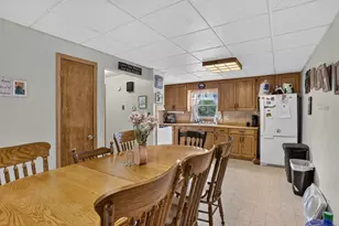 2738 S 72nd St, West Allis, WI 53219 - Photo 10