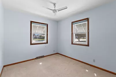 2508  Division St, Manitowoc, WI 54220 - Photo 16