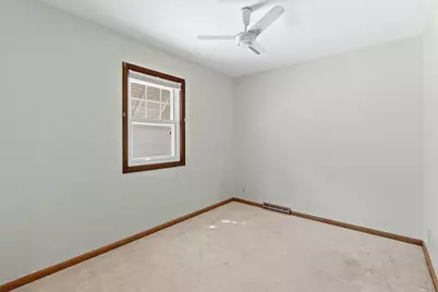 2508  Division St, Manitowoc, WI 54220 - Photo 20