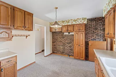 2508  Division St, Manitowoc, WI 54220 - Photo 12