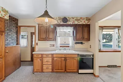 2508  Division St, Manitowoc, WI 54220 - Photo 14