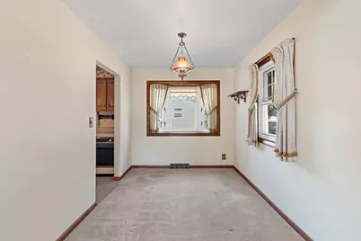 2508  Division St, Manitowoc, WI 54220 - Photo 8
