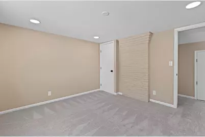 3972 S 5th Pl, Milwaukee, WI 53207 - Photo 20