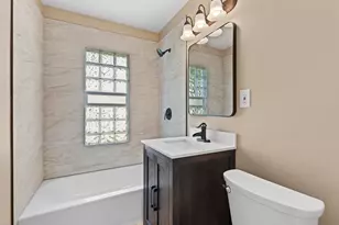 3972 S 5th Pl, Milwaukee, WI 53207 - Photo 18