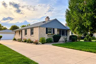 1139 S 117th St, West Allis, WI 53214 - Photo 1