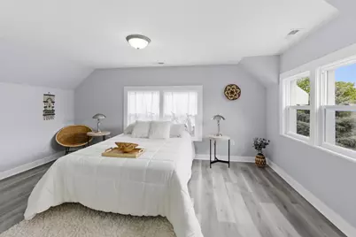 8416 W Bluemound Rd, Wauwatosa, WI 53226 - Photo 16
