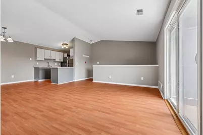 1047  Prairie Dr #202, Racine, WI 53406 - Photo 8