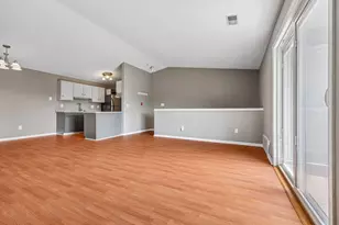 1047 Prairie Dr, Racine, WI 53406 - Photo 8