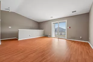 1047 Prairie Dr, Racine, WI 53406 - Photo 6