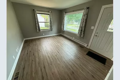 3642 S 91st St, Milwaukee, WI 53228 - Photo 6