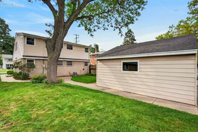 2250 N 103rd St, Wauwatosa, WI 53226 - Photo 36