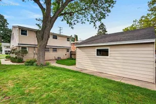 2250 N 103rd St, Wauwatosa, WI 53226 - Photo 36