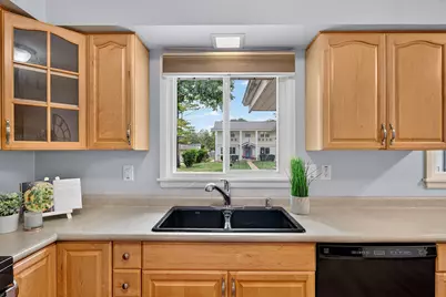 2250 N 103rd St, Wauwatosa, WI 53226 - Photo 14