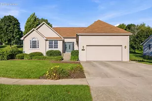 809 Tuckaway Ct, Twin Lakes, WI 53181 - Photo 2